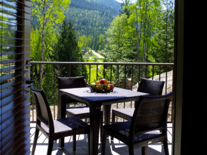 villa-005 cropped.png