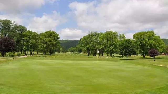 $19: Round of Golf at Wedgewood Golf Club-&nbsp;PA